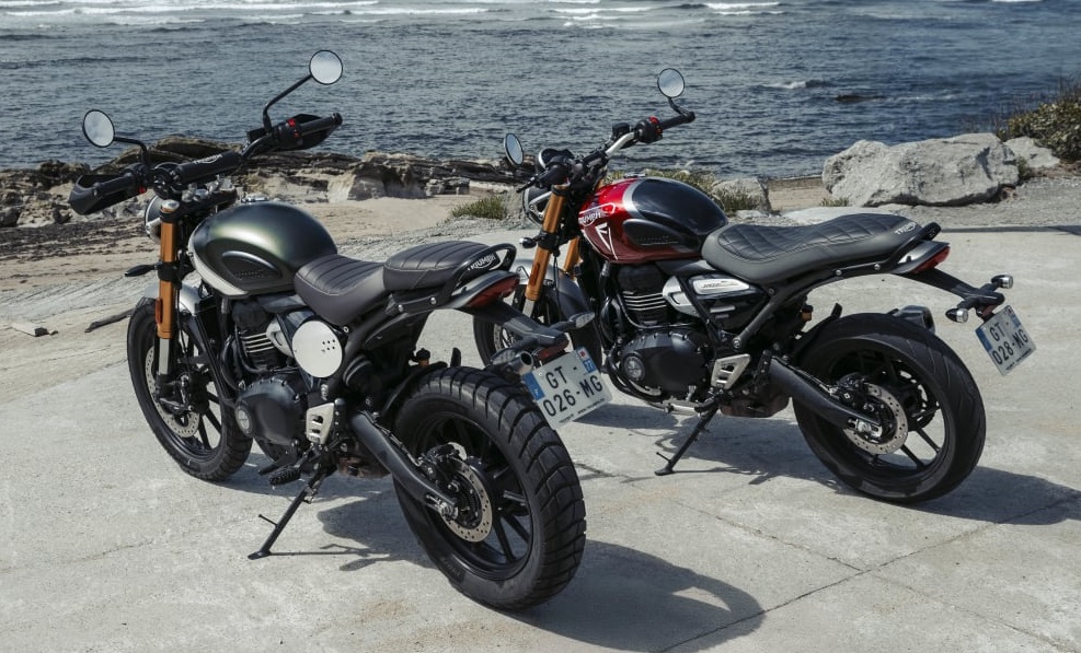 Triumph Indonesia Delivers First Speed 400 and Scrambler 400 X Units to Customers