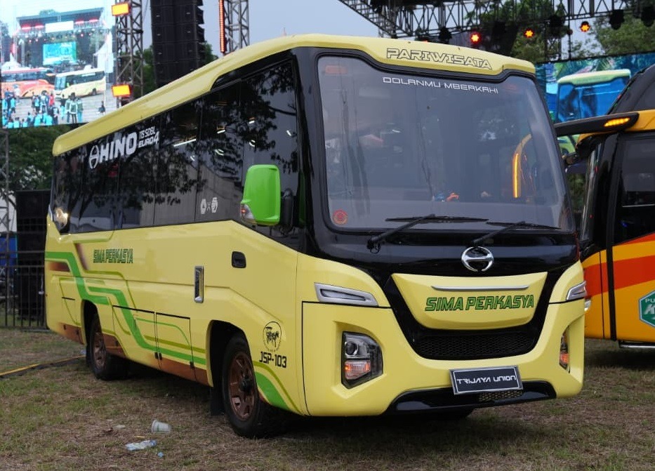 Hino Delivers Special Anniversary Hino Bus 115 SDBL to PO Sima Perkasya at Bismania National Gathering 2026