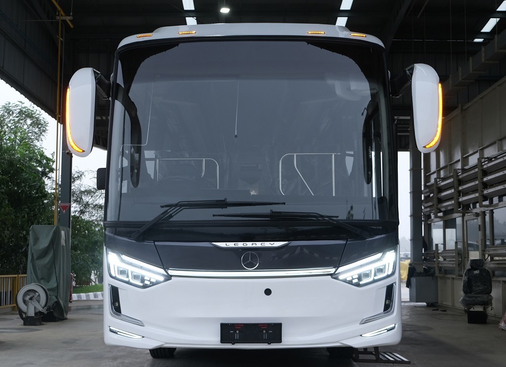 Mercedes-Benz OH 1626 L Euro 5 Bus Manufactured in Cikarang Officially Exported to Thailand