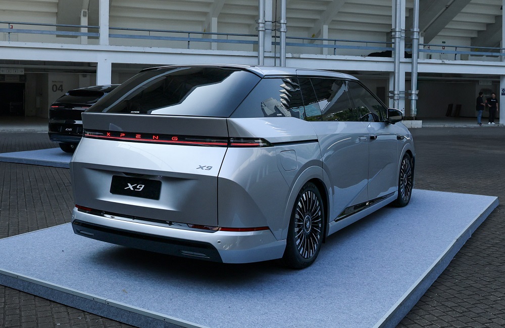 XPENG Unveils X9 Facelift and G6 AWD to Strengthen Its Smart EV Portfolio in Indonesia